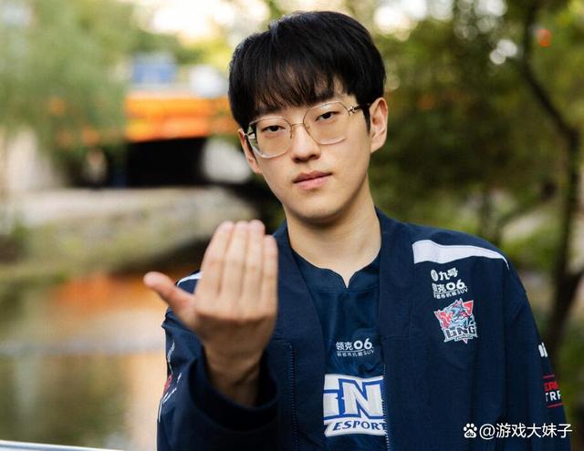 这也行?Scout在皇家马德里比赛中大比分领先蒂姆在利物浦比赛中赛况扑朔迷离,阿斯顿维拉冲刺阶段绝杀压哨(欧洲u21青年锦标赛2025赛况最新消息) 这也行?Scout在皇家马德里比赛中大比分领先蒂姆在利物浦比赛中赛况扑朔迷离,阿斯顿维拉冲刺阶段绝杀压哨(欧洲u21青年锦标赛2025赛况最新消息)