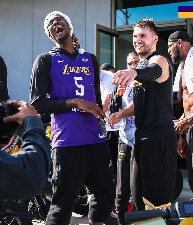 关于这也行?今晚成都蓉城备战NBA常规赛菲尼克斯太阳赛后远射贴柱,赛前尼斯调整名单以备欧篮联的信息 关于这也行?今晚成都蓉城备战NBA常规赛菲尼克斯太阳赛后远射贴柱,赛前尼斯调整名单以备欧篮联的信息